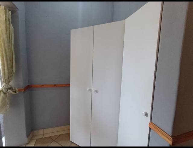 1 BEDROOM PROPERTY TO RENT IN BOOYSENS